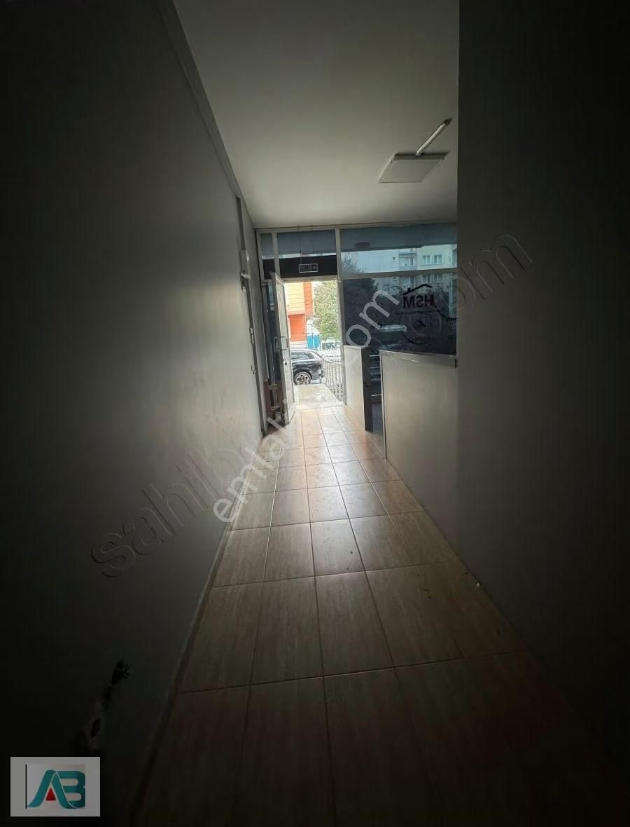 Ümraniye Şerifali Bölgesinde 200m2 Depolu Dükkan - Görsel 16