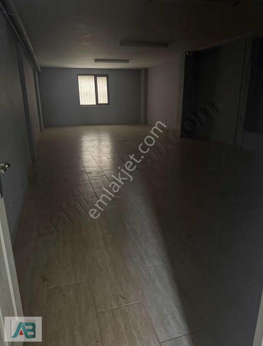 Ümraniye Şerifali Bölgesinde 200m2 Depolu Dükkan - Görsel 21