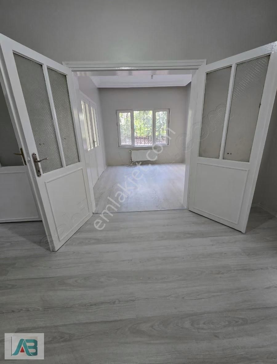 Ümraniye Atatürk Mahallesinde Giriş Kat 2+1 Daire - Görsel 16