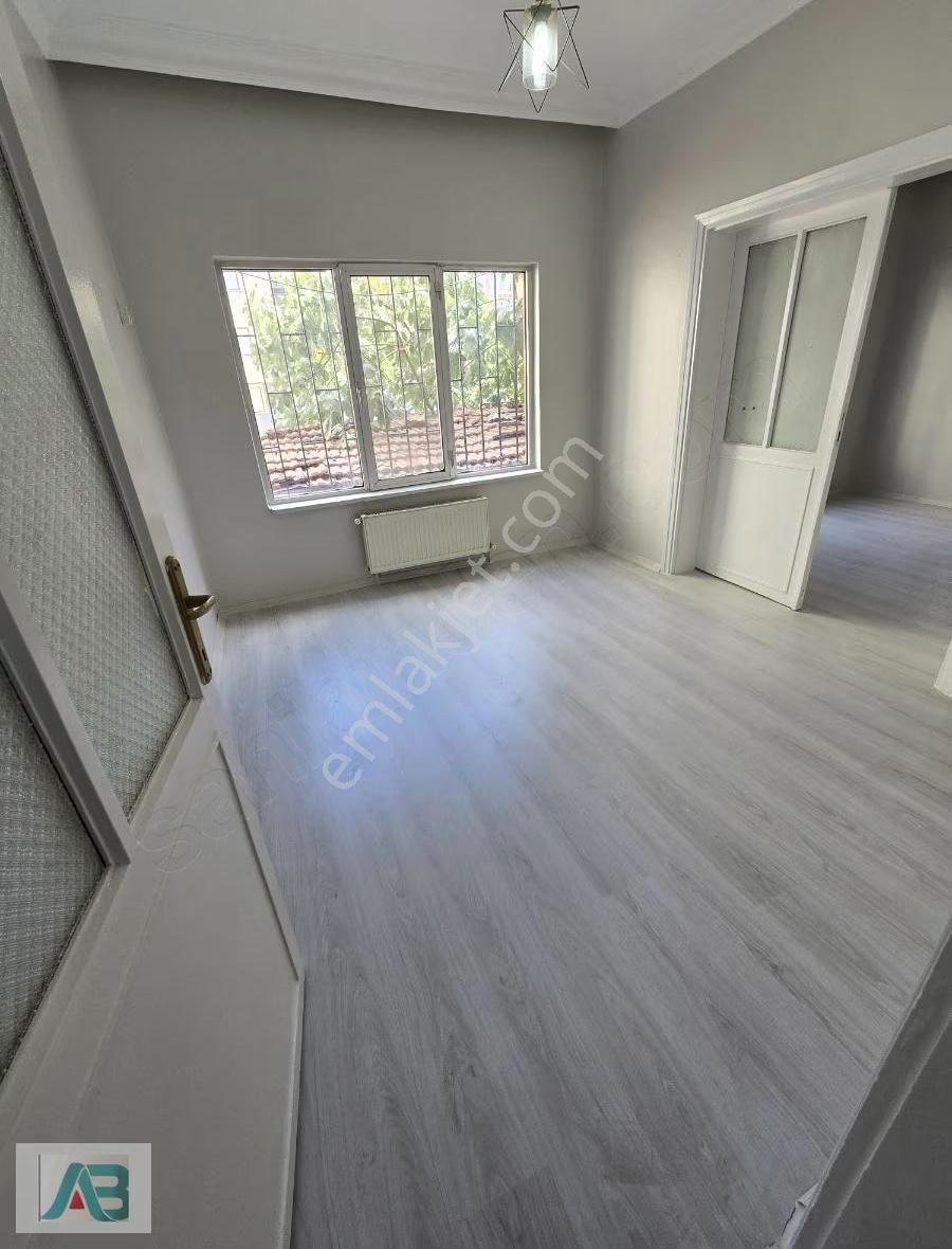 Ümraniye Atatürk Mahallesinde Giriş Kat 2+1 Daire - Görsel 3