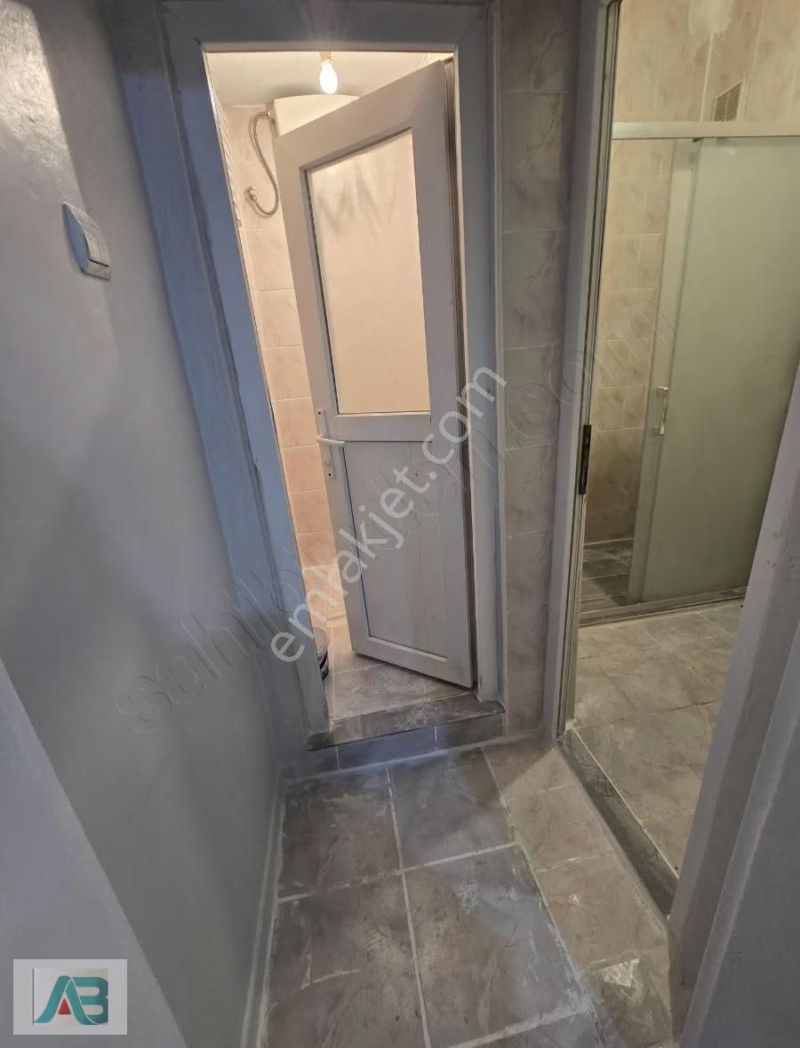 Ümraniye Atatürk Mahallesinde Giriş Kat 2+1 Daire - Görsel 8