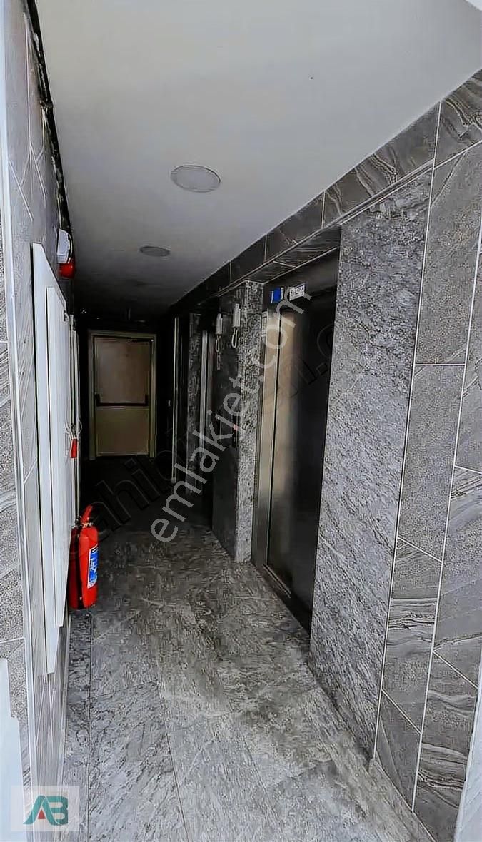 Armağanevler'de Nezih Sitede 1+1 Temiz Kullanışlı Satılık Daire - Görsel 9