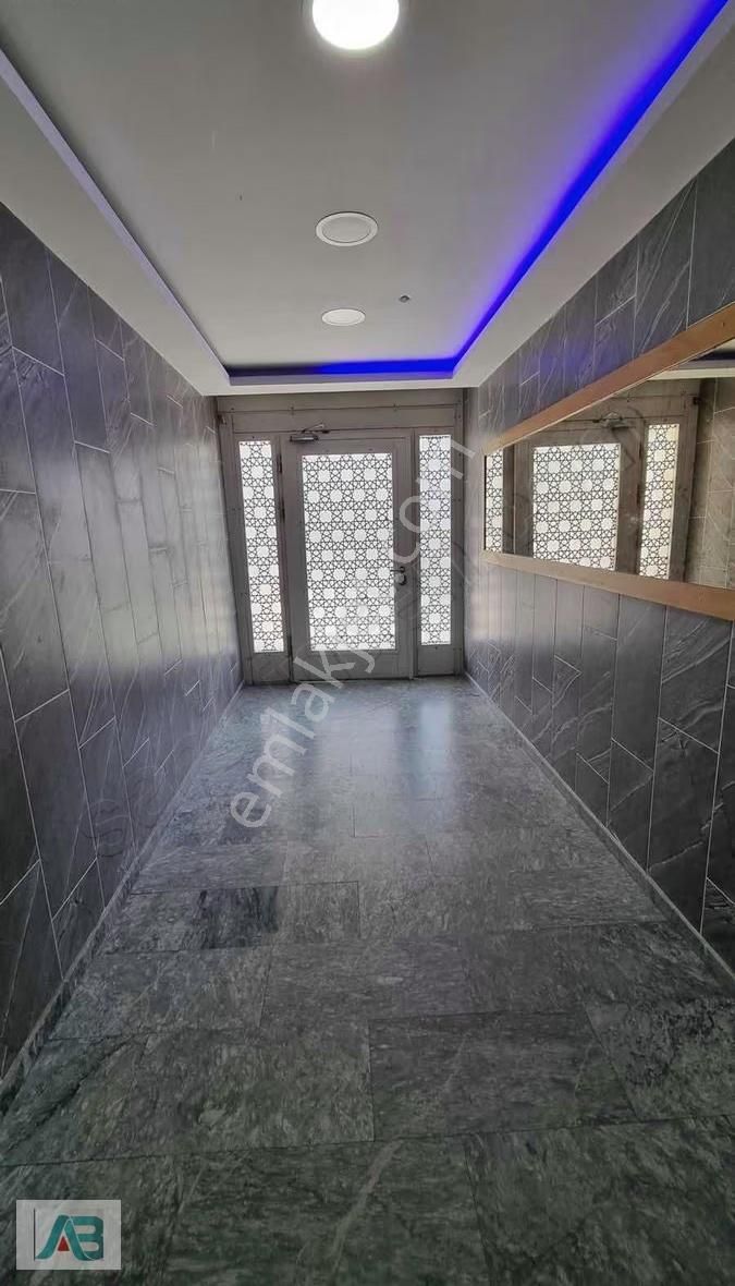 Armağanevler'de Nezih Sitede 1+1 Temiz Kullanışlı Satılık Daire - Görsel 4