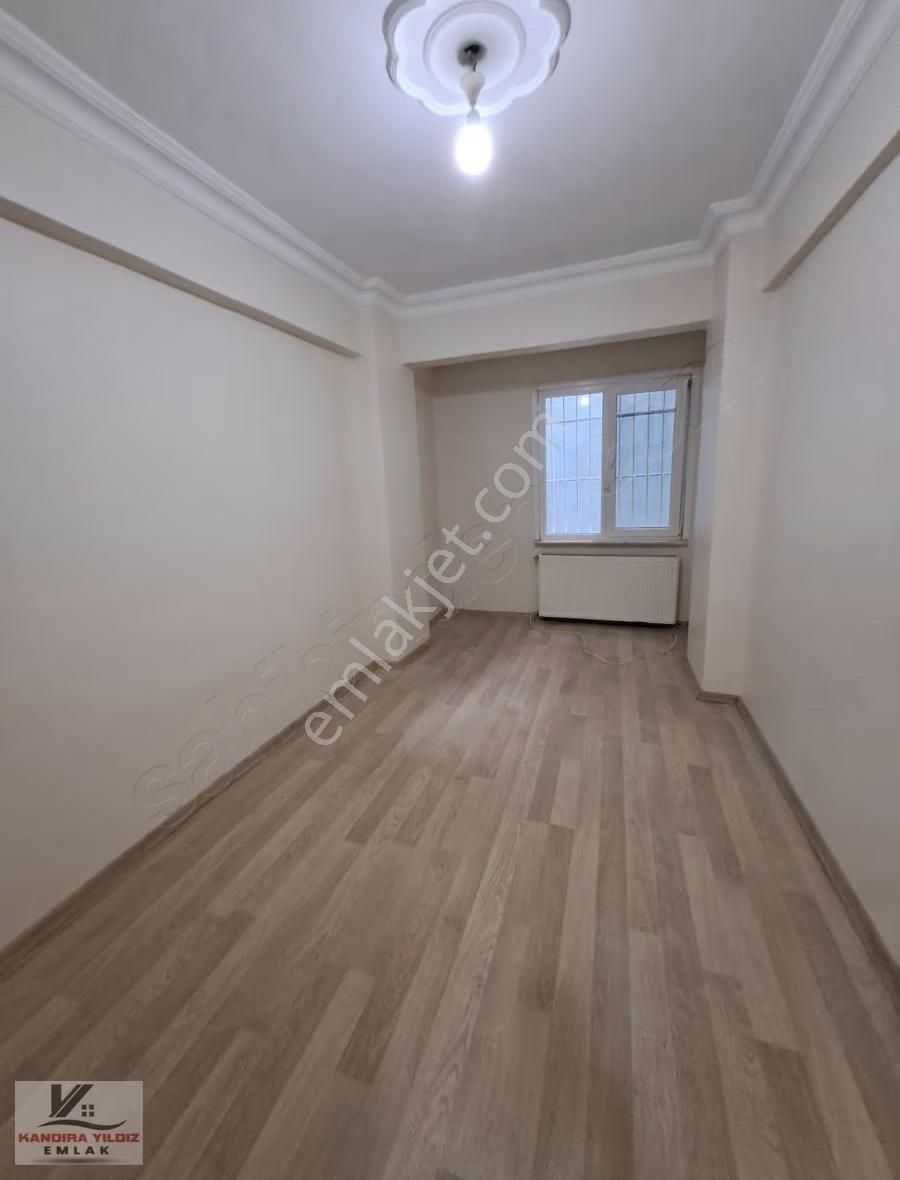 Namık Kemalde Kat İrtifaklı 2 + 1 İçi Boş 90 M2 Satılık Daire - Görsel 5