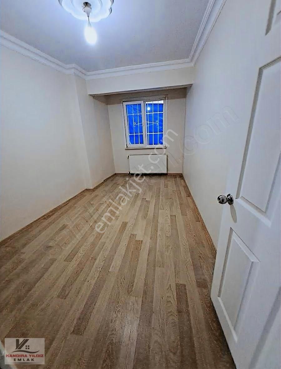 Namık Kemalde Kat İrtifaklı 2 + 1 İçi Boş 90 M2 Satılık Daire - Görsel 3