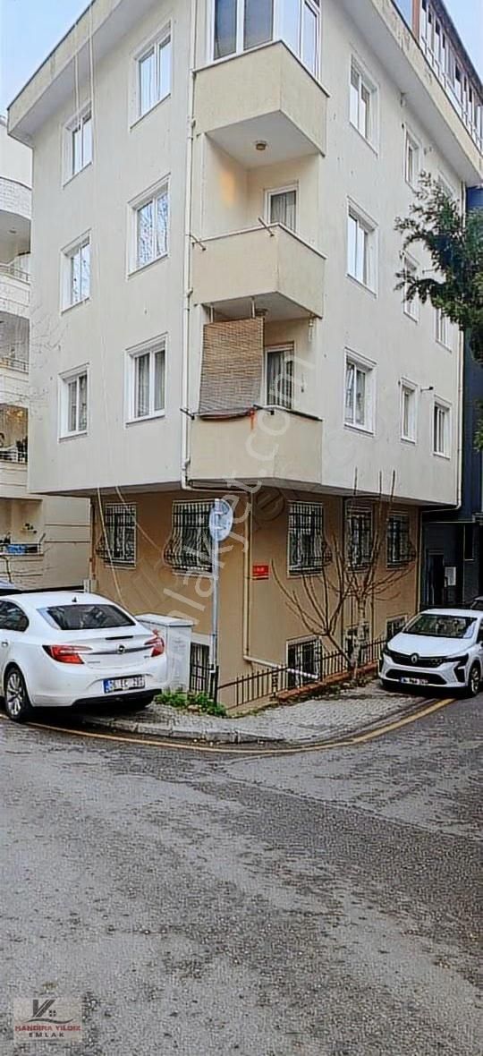 Cumhuriyet Mh.metro 10 Dk.2+1 75 M2 Bahçe Katı Eşyalı Boş Kombi