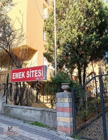 Cumhuriyet Mah.de Emek Sitesinde 3+1 160 M2 2.kat Daire - Görsel 19