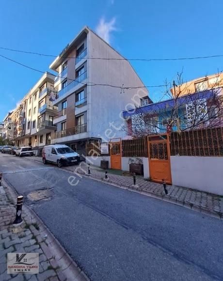 Çarşıya Çok Yakın 2 + 1 Kombili Sıfırlanmış Arakat Daire - Görsel 11