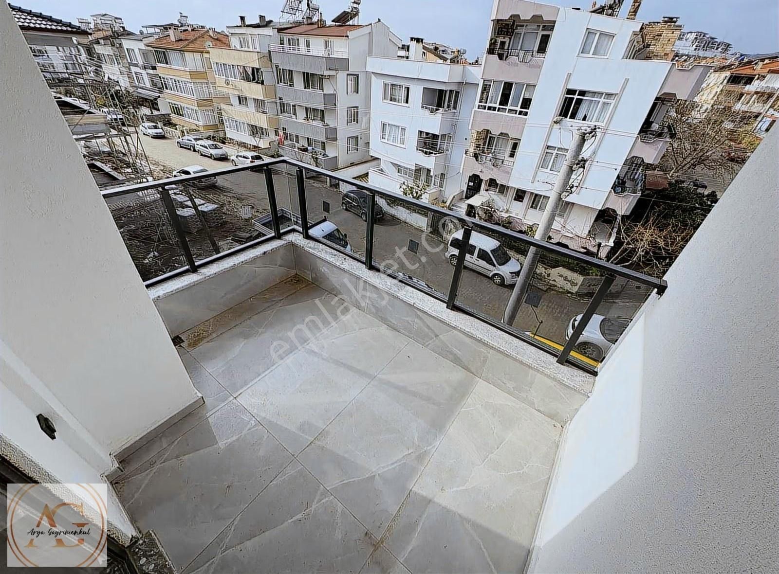 Arya'dan Küçükkuyu'da Şık Tasarımlı 2+1 Lüks Daire - Görsel 26