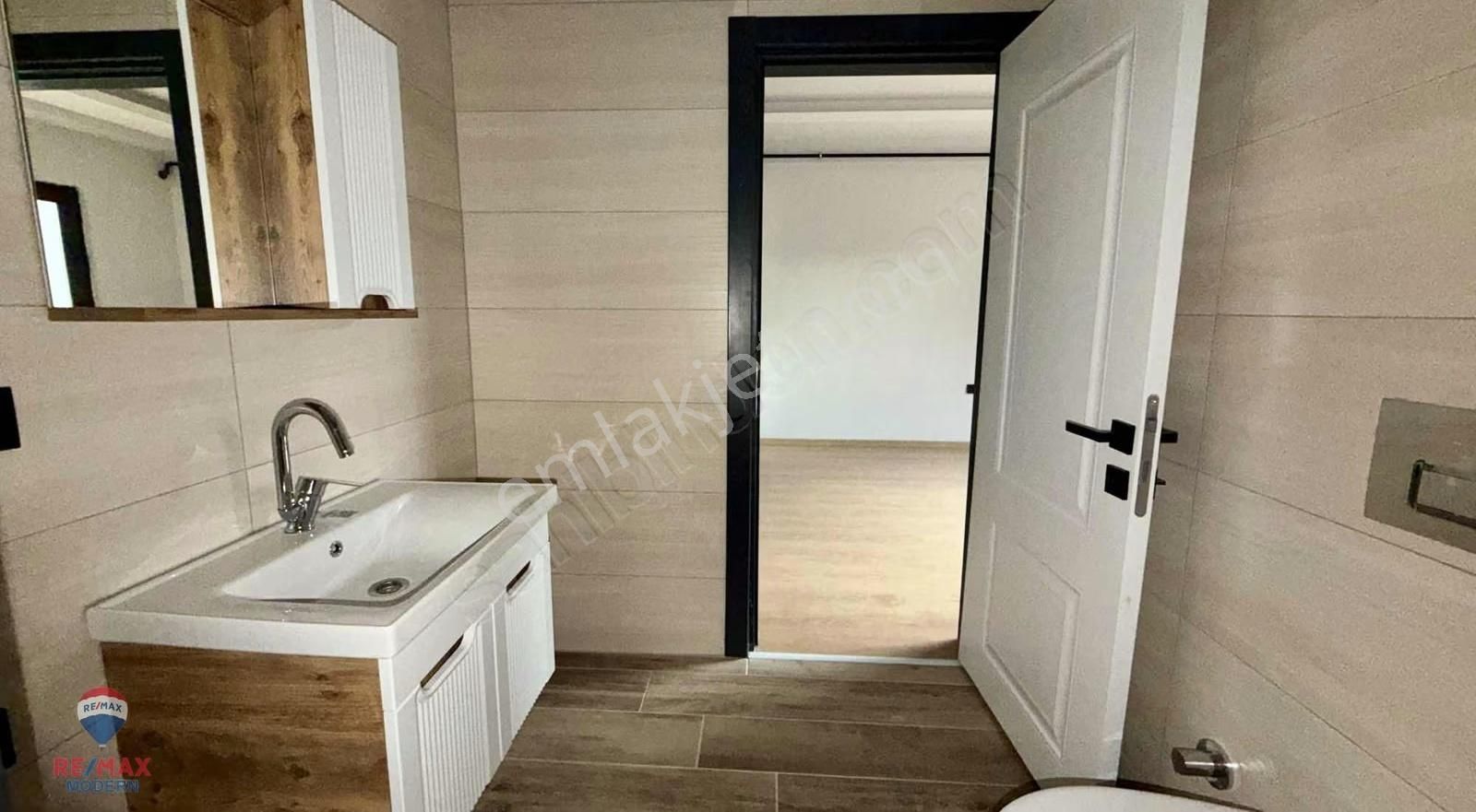 Satılık | Ömürevleri'nde Ara Kat Güney Cephe Sıfır Y.ısıtma 1+1 - Görsel 12