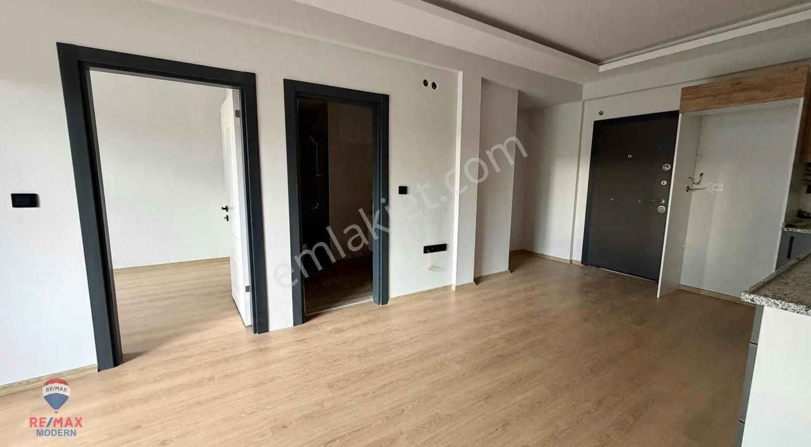 Satılık | Ömürevleri'nde Ara Kat Güney Cephe Sıfır Y.ısıtma 1+1 - Görsel 5