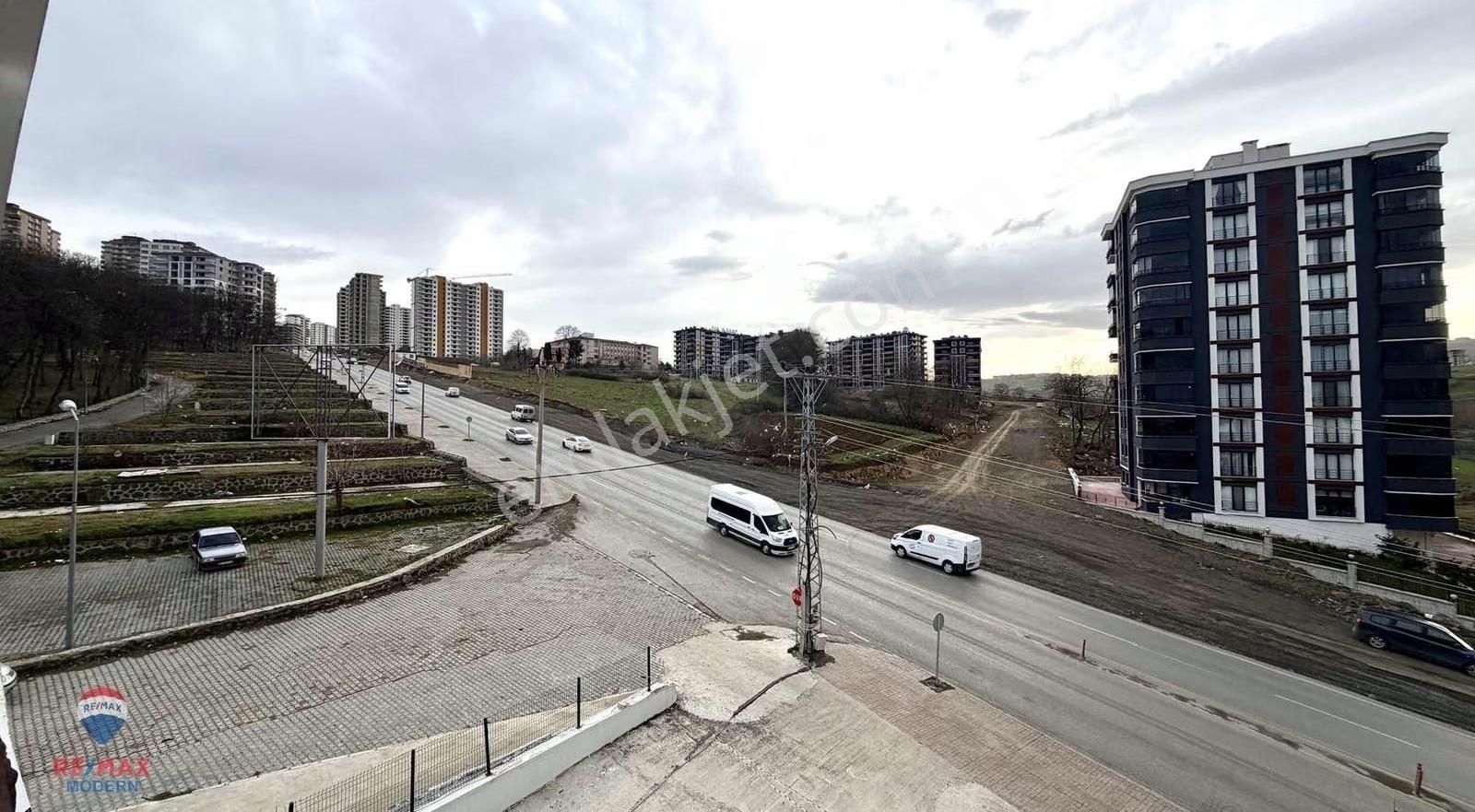 Satılık | Ömürevleri'nde Ara Kat Güney Cephe Sıfır Y.ısıtma 1+1 - Görsel 20