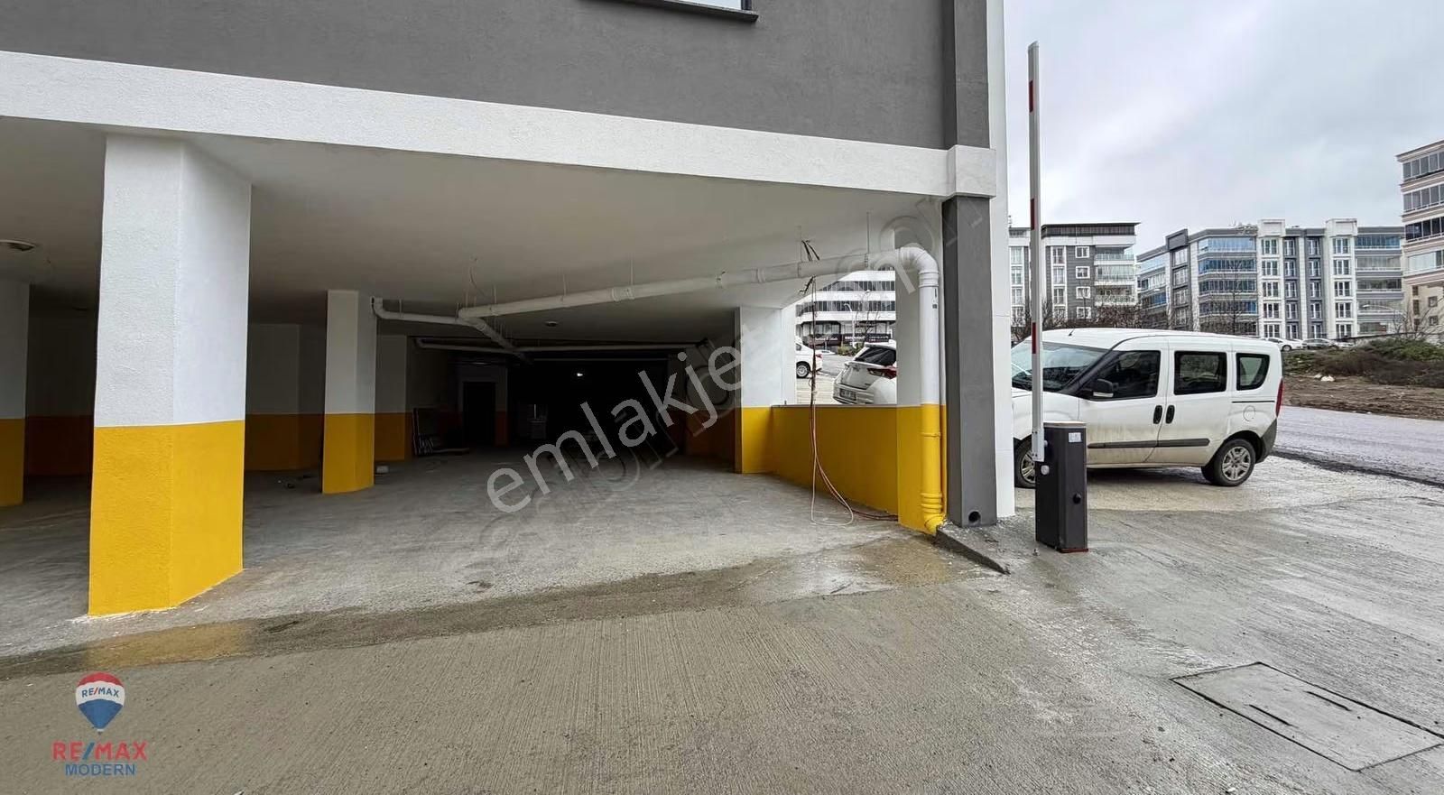 Satılık | Türk-iş Cağaloğlu'na Cephe Mesken/işyeri 2+1 - Görsel 12