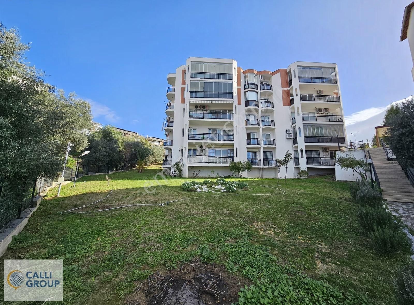 Kuşadası Marina'da Satılık Deniz Manzaralı 4+1 Bakımlı Daire - Görsel 13