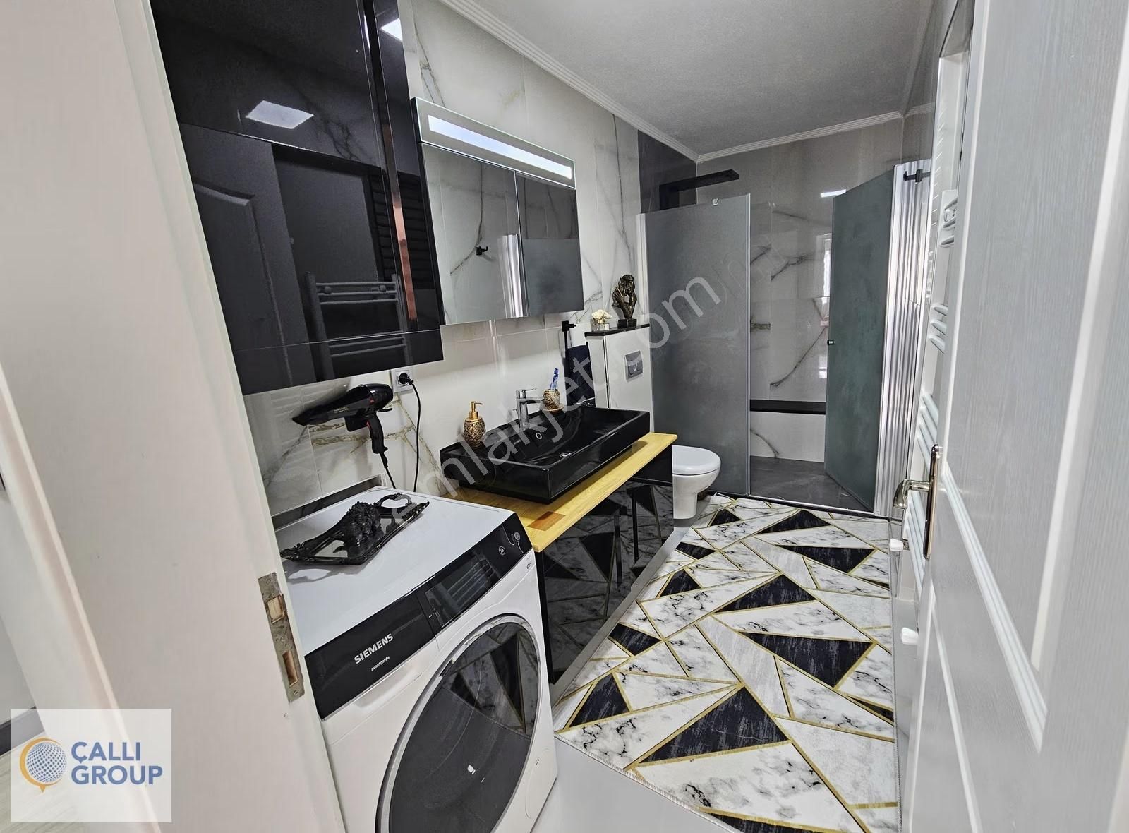 Kuşadası Marina'da Satılık Deniz Manzaralı 4+1 Bakımlı Daire - Görsel 10