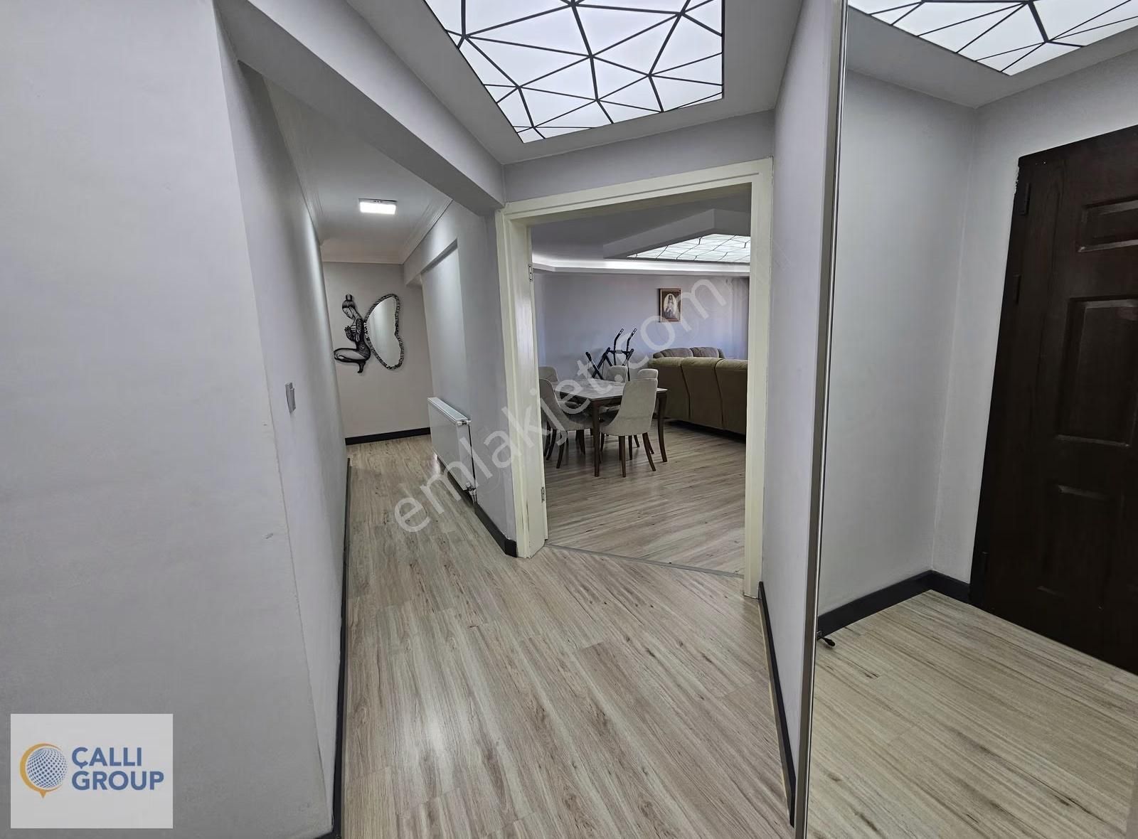 Kuşadası Marina'da Satılık Deniz Manzaralı 4+1 Bakımlı Daire - Görsel 24