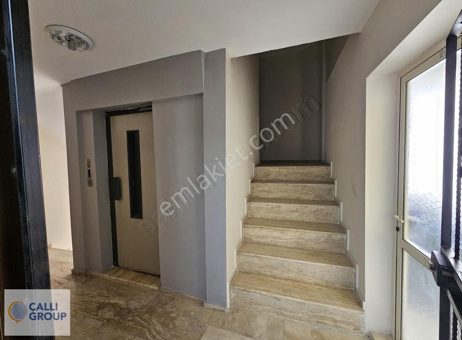 Kuşadası Marina'da Satılık Deniz Manzaralı 4+1 Bakımlı Daire - Görsel 23