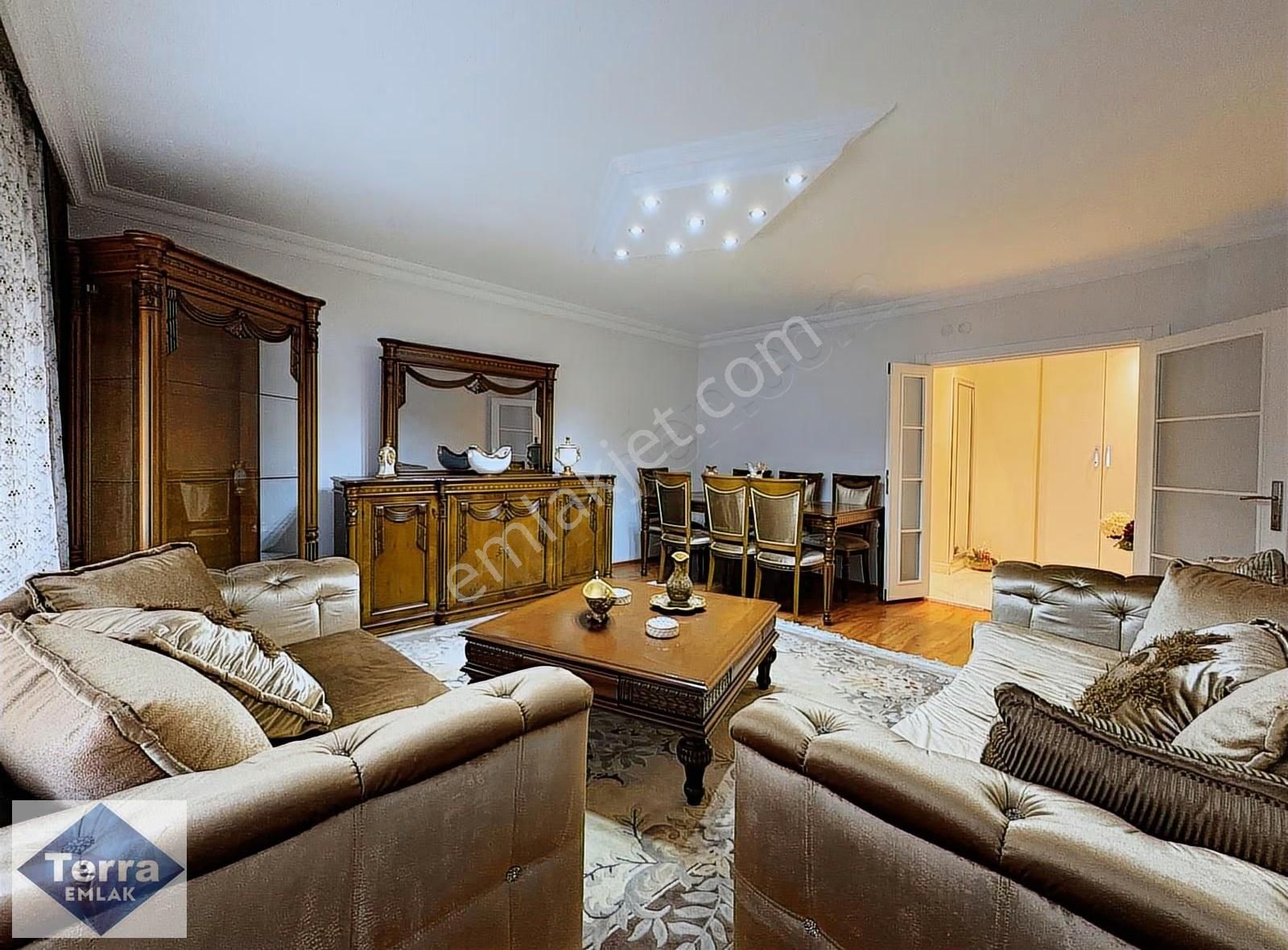 İhlas Yuva Sitesinde Cadde Cepheli 3+1 130m2 Satılık Daire