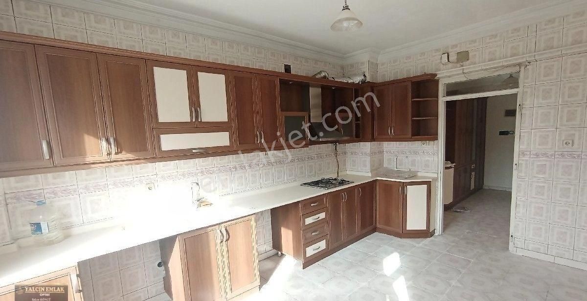 Kolejtepe Mahlesinde Konumu Güzel Asansörlü 3+1 - Görsel 8