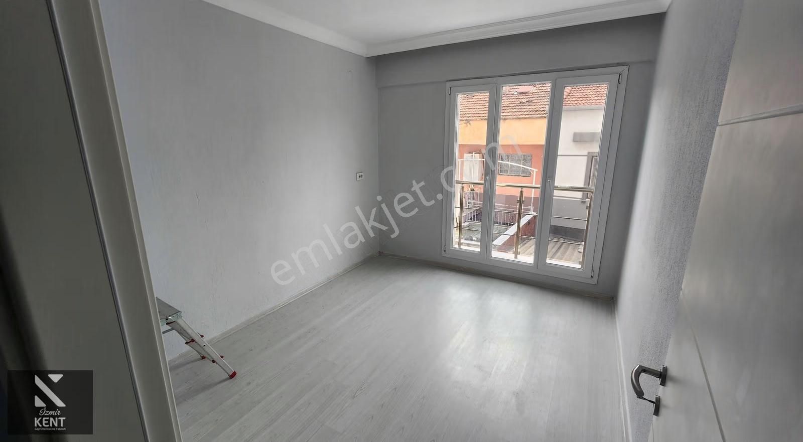 Kemalpaşa Armutlu Kiralık 3+1 Daire 160 M2 - Görsel 16