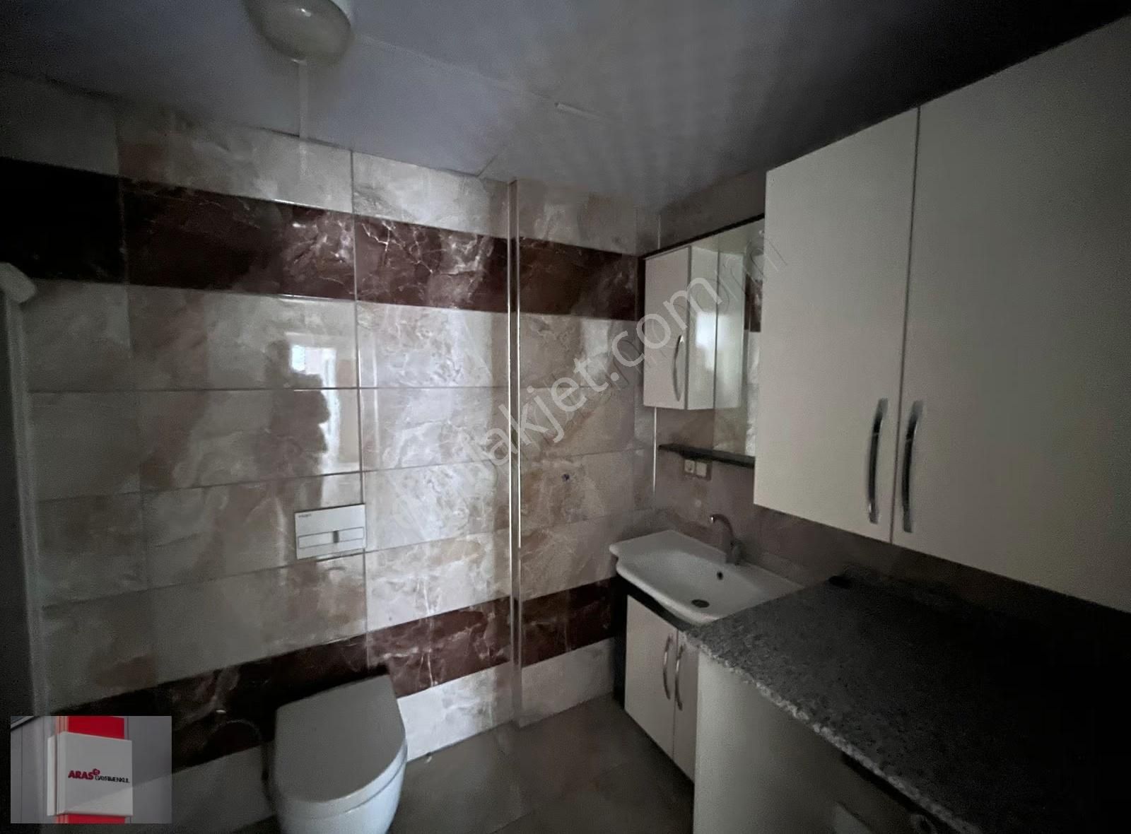 Erenler Mahallesinde Site İçi Sıfır Ayarında Bakımlı Geniş 3+1 - Görsel 5