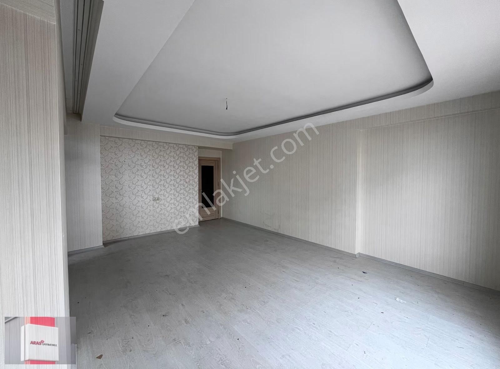 Erenler Mahallesinde Site İçi Sıfır Ayarında Bakımlı Geniş 3+1 - Görsel 15