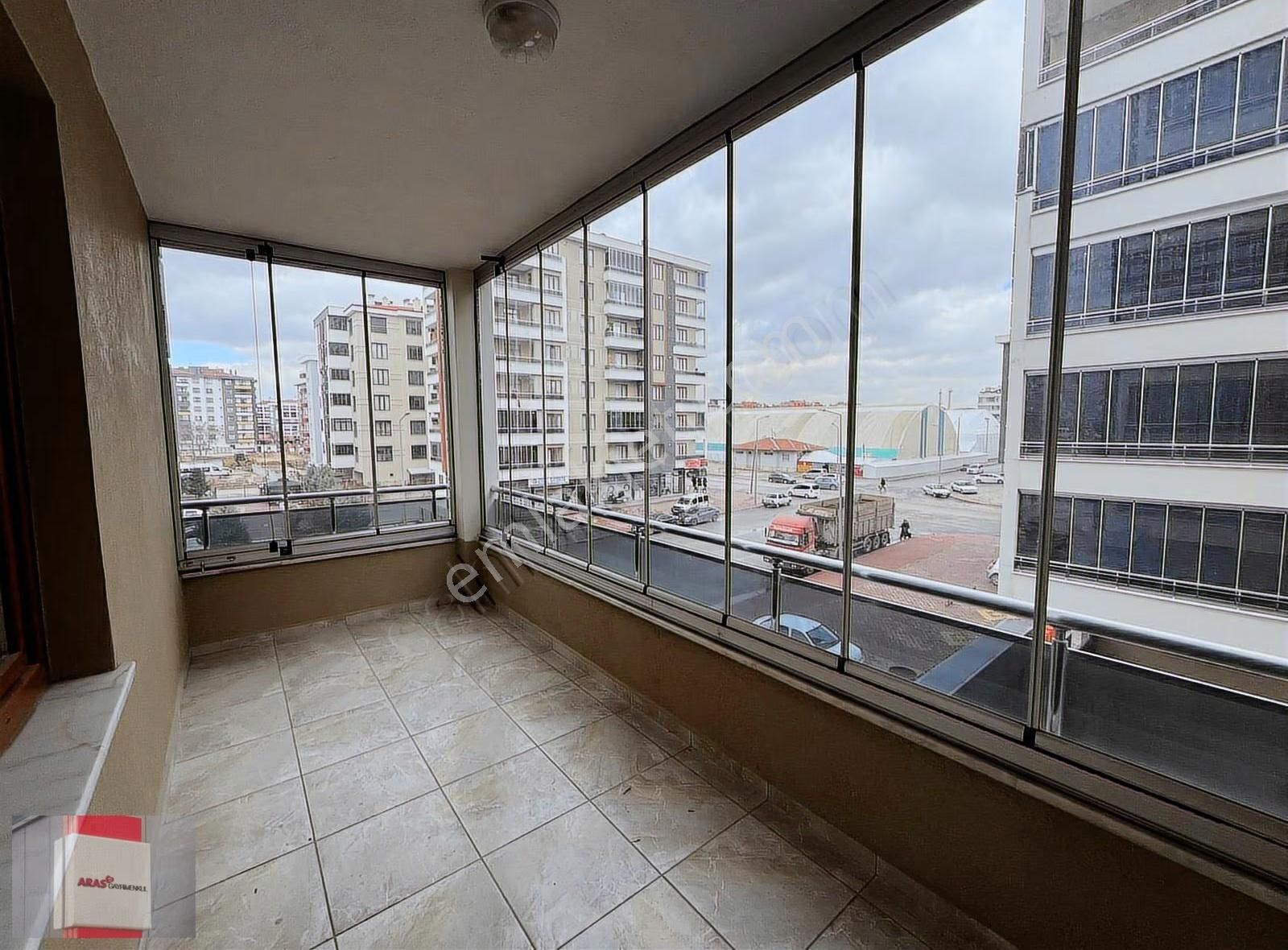 Erenler Mahallesinde Site İçi Sıfır Ayarında Bakımlı Geniş 3+1 - Görsel 13