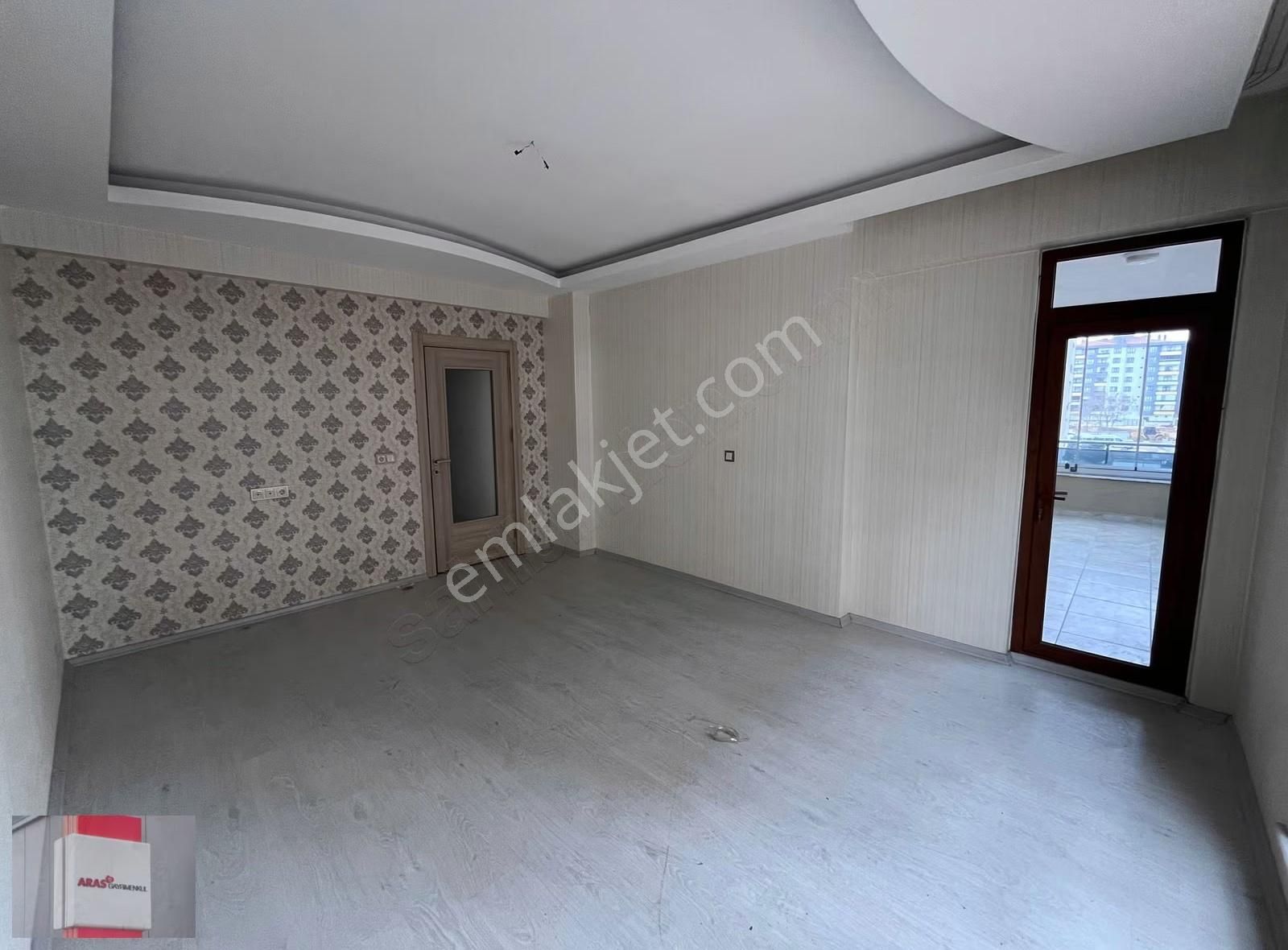 Erenler Mahallesinde Site İçi Sıfır Ayarında Bakımlı Geniş 3+1 - Görsel 14