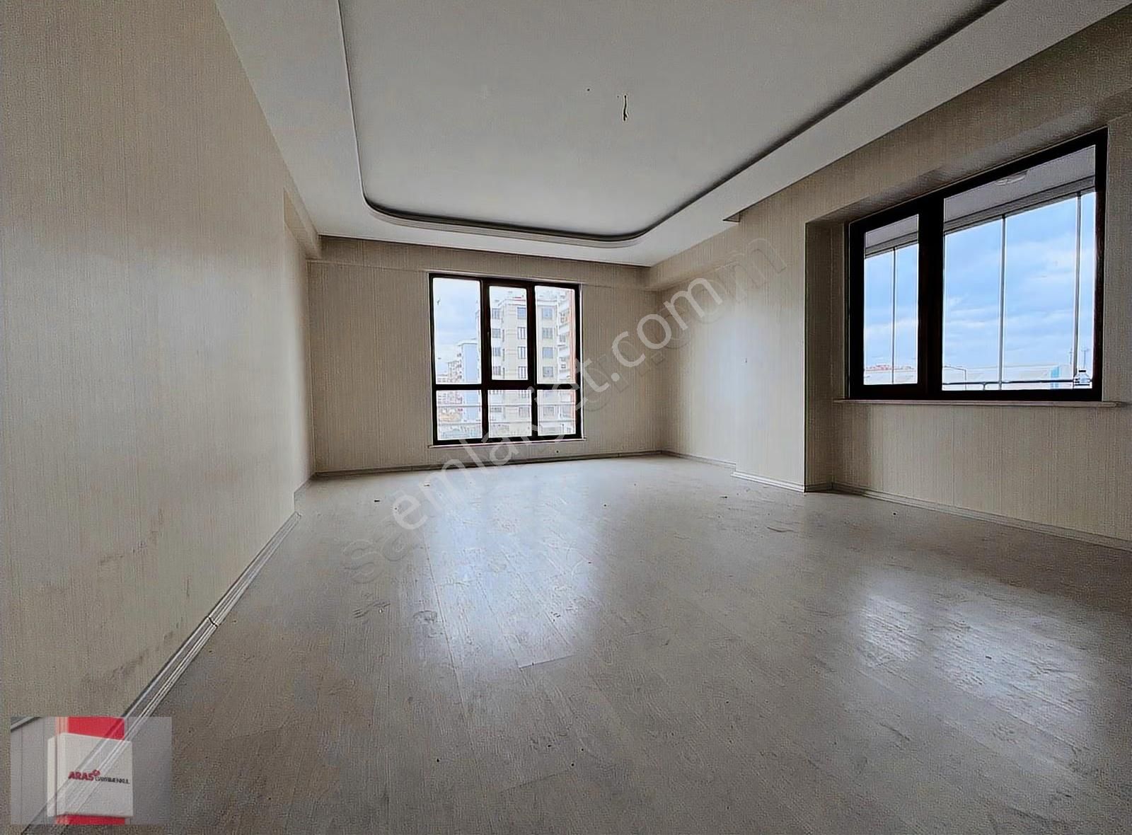 Erenler Mahallesinde Site İçi Sıfır Ayarında Bakımlı Geniş 3+1 - Görsel 29