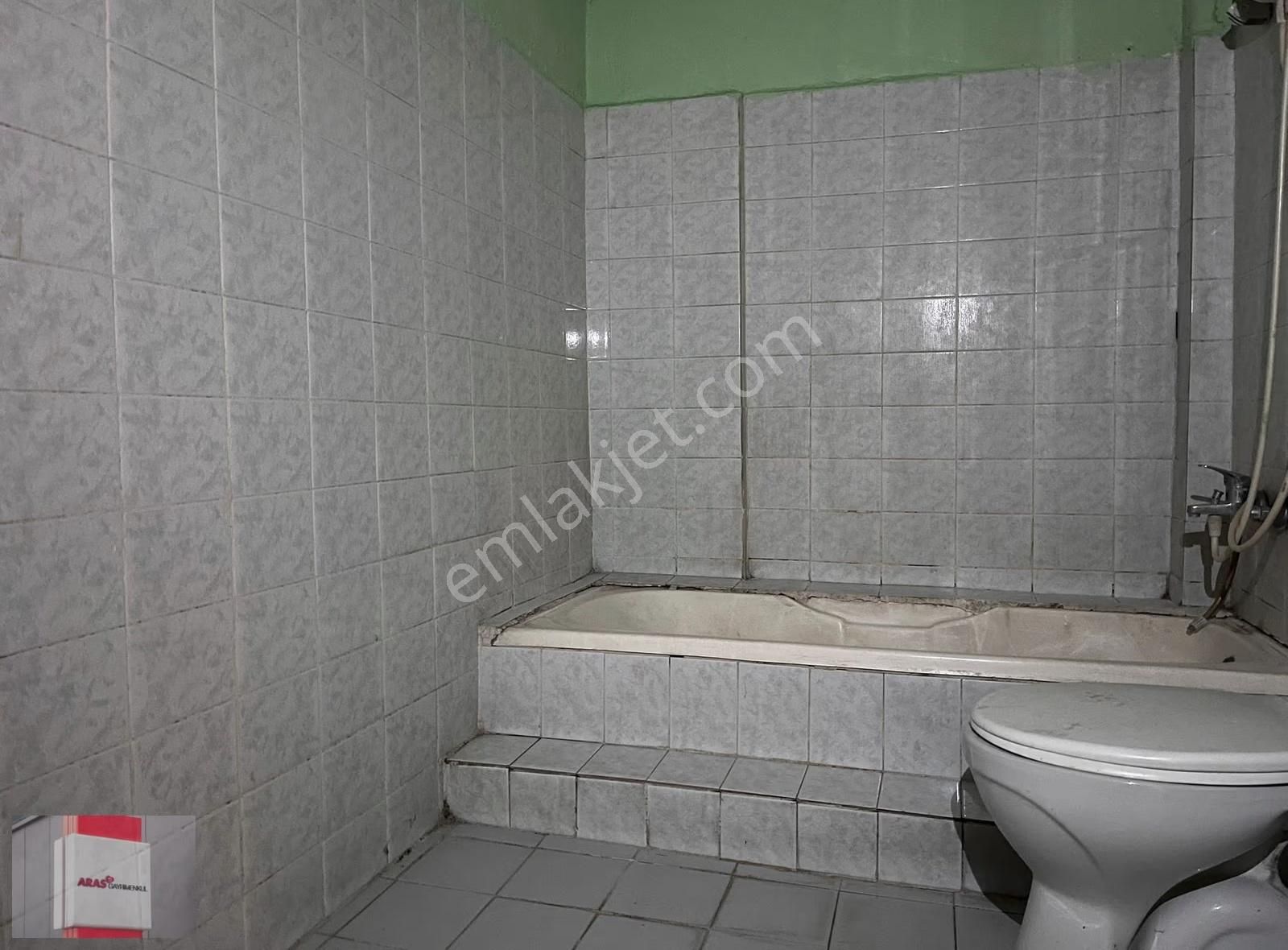 Kumköprü Mah. Fetih Caddesi Yakını Geniş 3+1 Zemin Kat Daire - Görsel 9