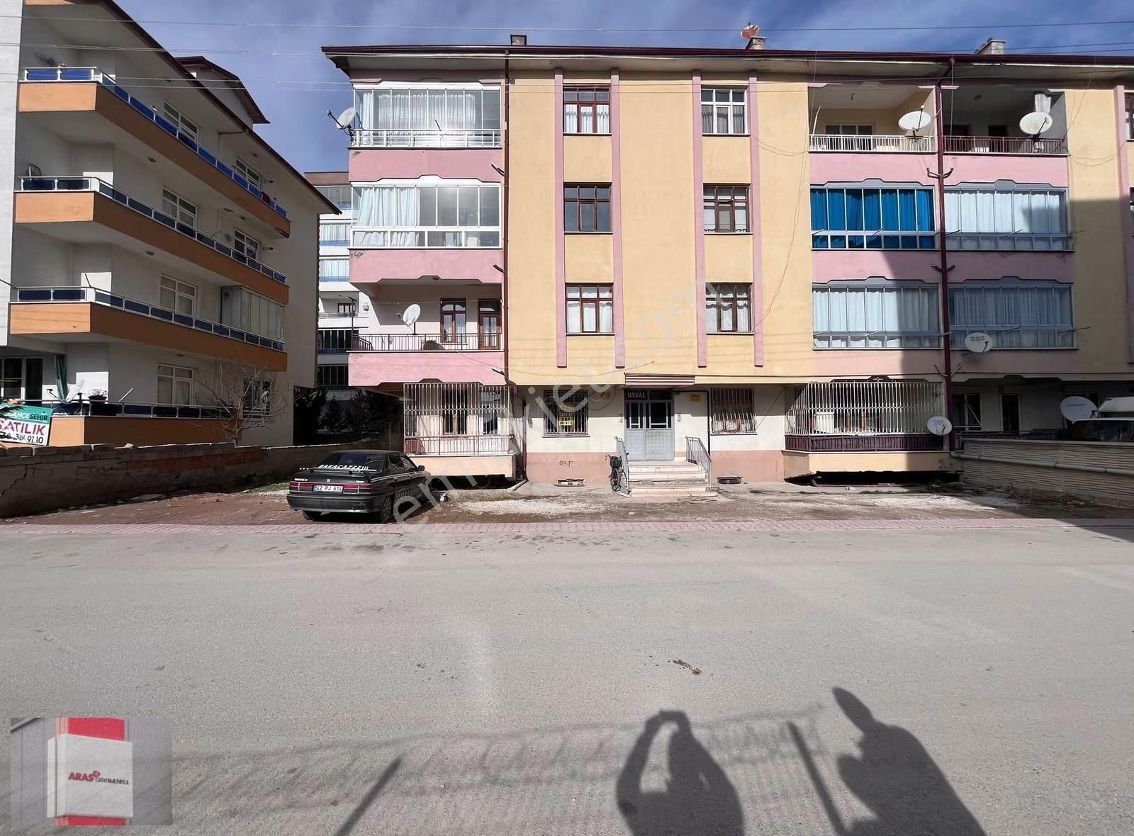 Kumköprü Mah. Fetih Caddesi Yakını Geniş 3+1 Zemin Kat Daire