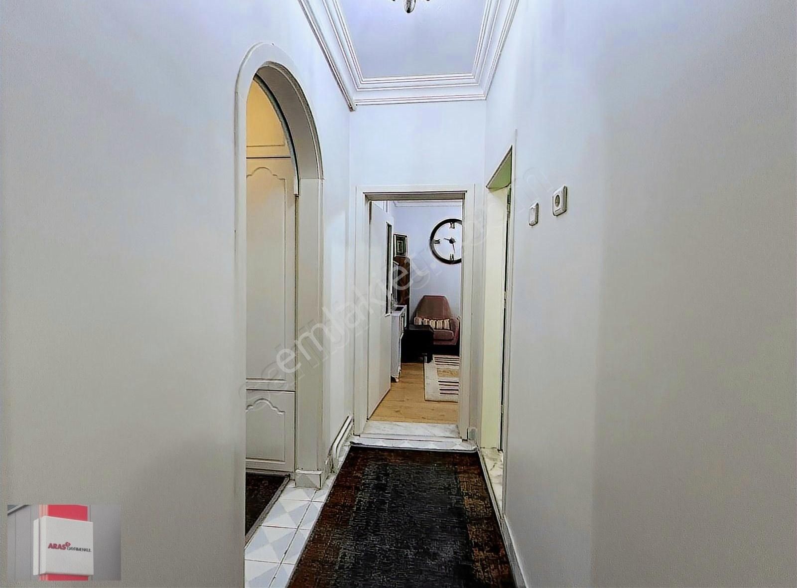 Aydınlık Evler Mahallesinde Geniş Bakımlı 3+1 Ara Kat Daire - Görsel 5