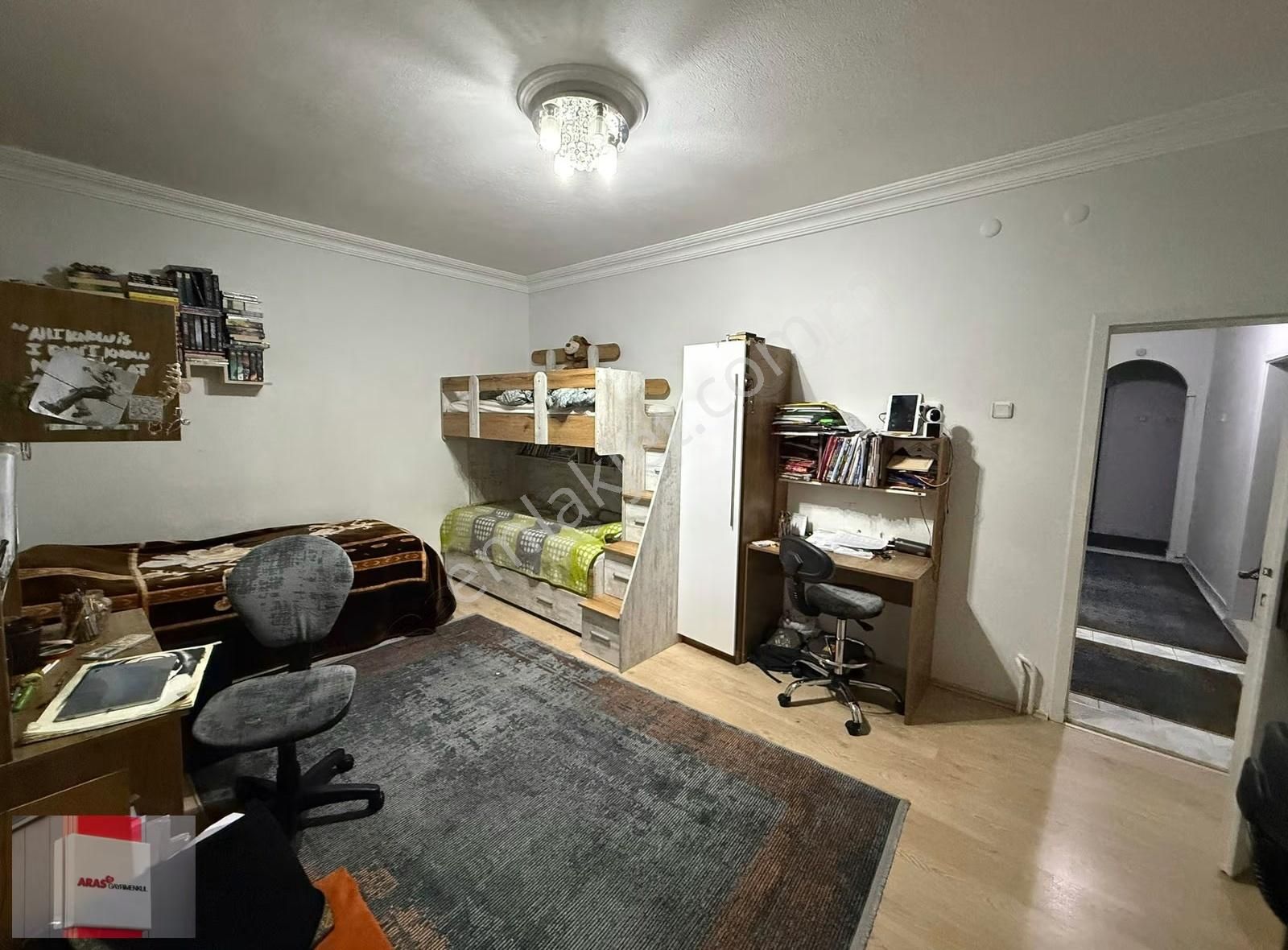 Aydınlık Evler Mahallesinde Geniş Bakımlı 3+1 Ara Kat Daire - Görsel 19