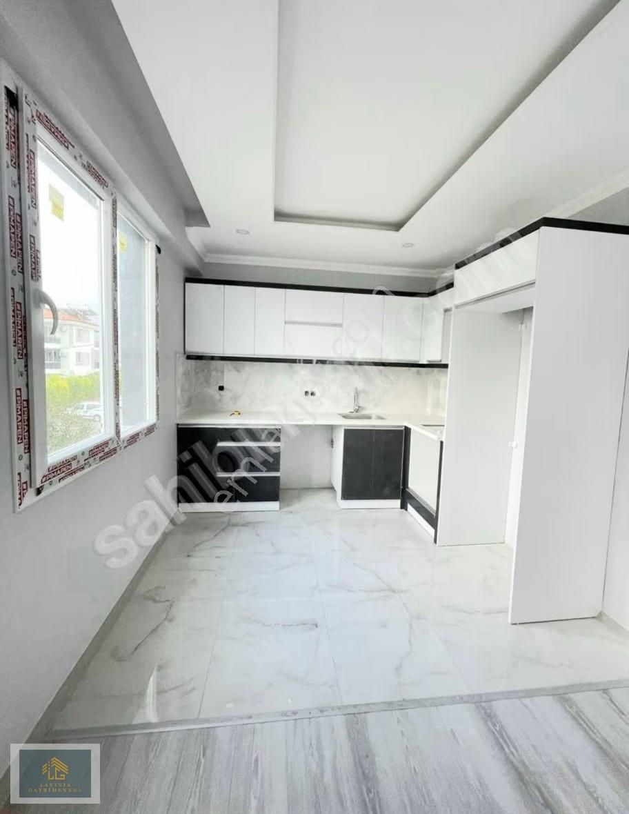 Havuzlu Sitede Harika 1+1 Satılık Daire