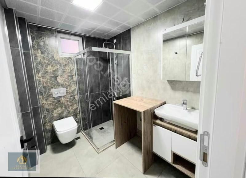 Havuzlu Sitede Harika 1+1 Satılık Daire - Görsel 13