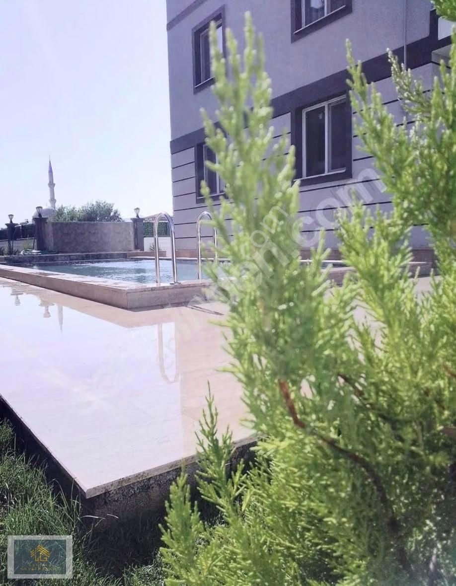 Havuzlu Sitede Harika 1+1 Satılık Daire - Görsel 14