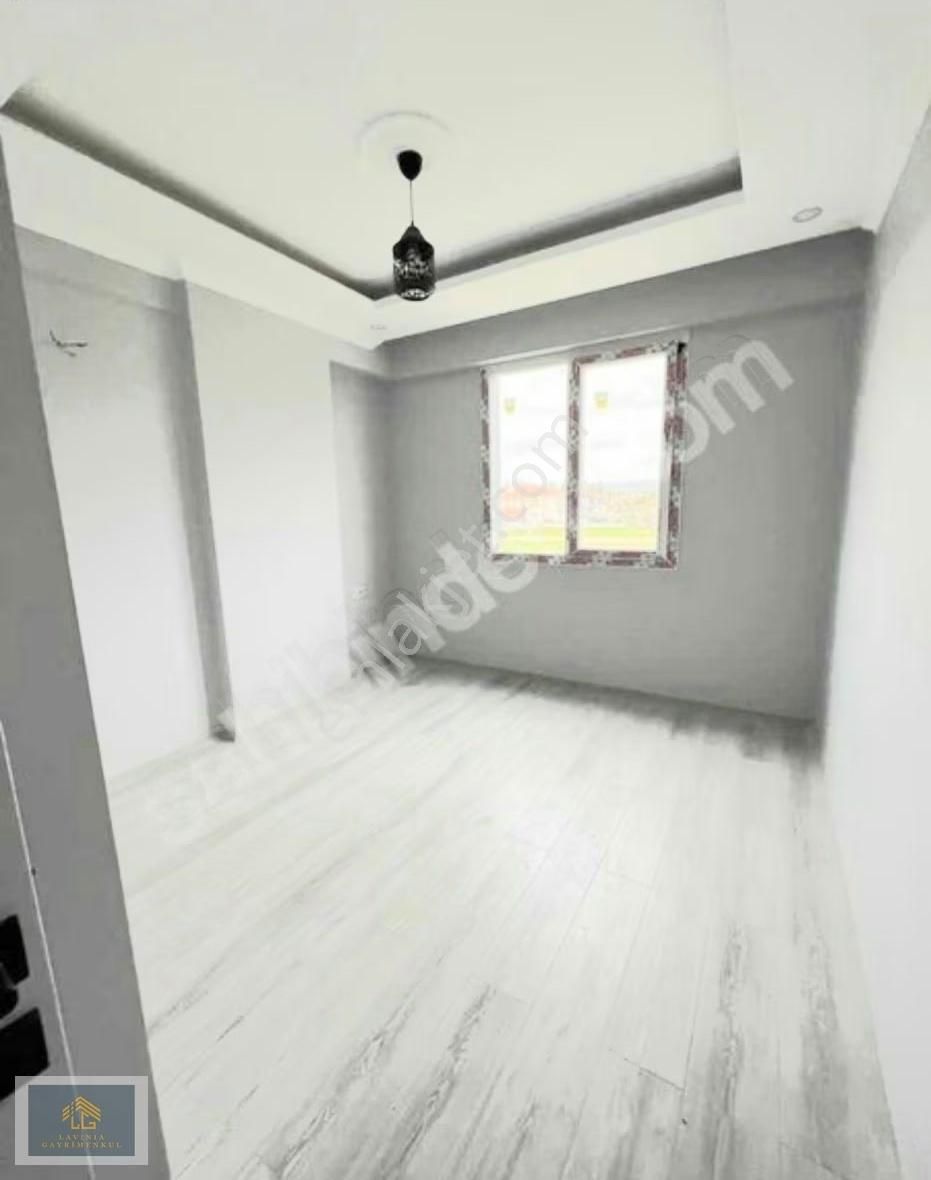 Havuzlu Sitede Harika 1+1 Satılık Daire - Görsel 3