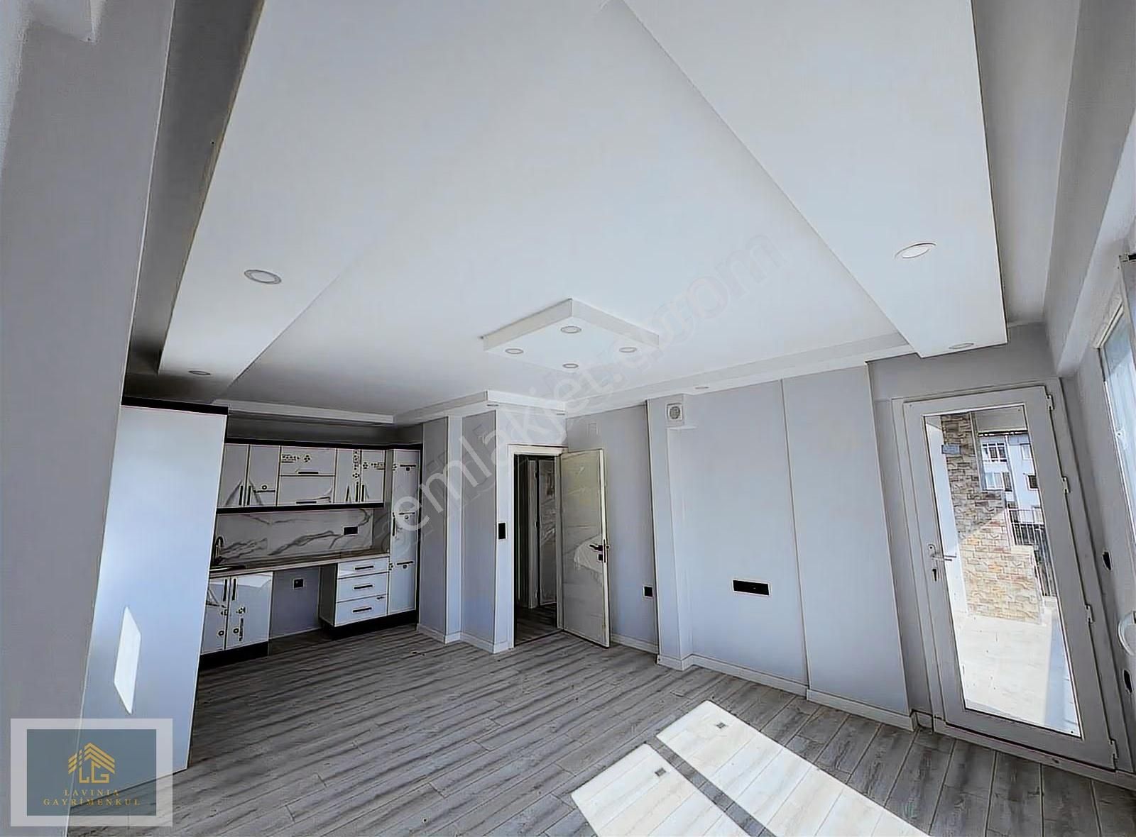 Giriş Kat 2 +1 Ebebeyn Banyolu Satılık Daire - Görsel 9