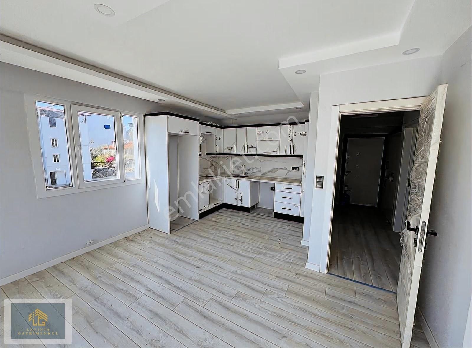 Giriş Kat 2 +1 Ebebeyn Banyolu Satılık Daire