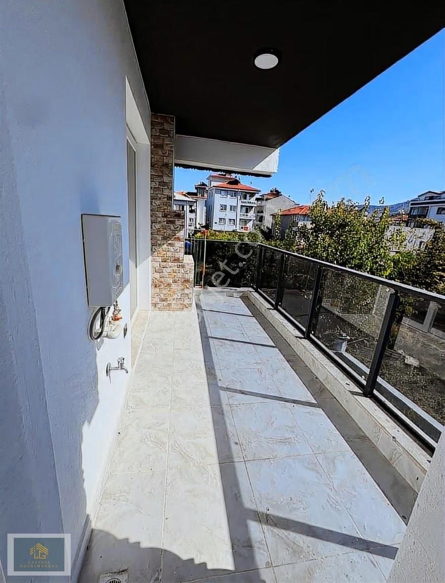 Giriş Kat 2 +1 Ebebeyn Banyolu Satılık Daire - Görsel 6