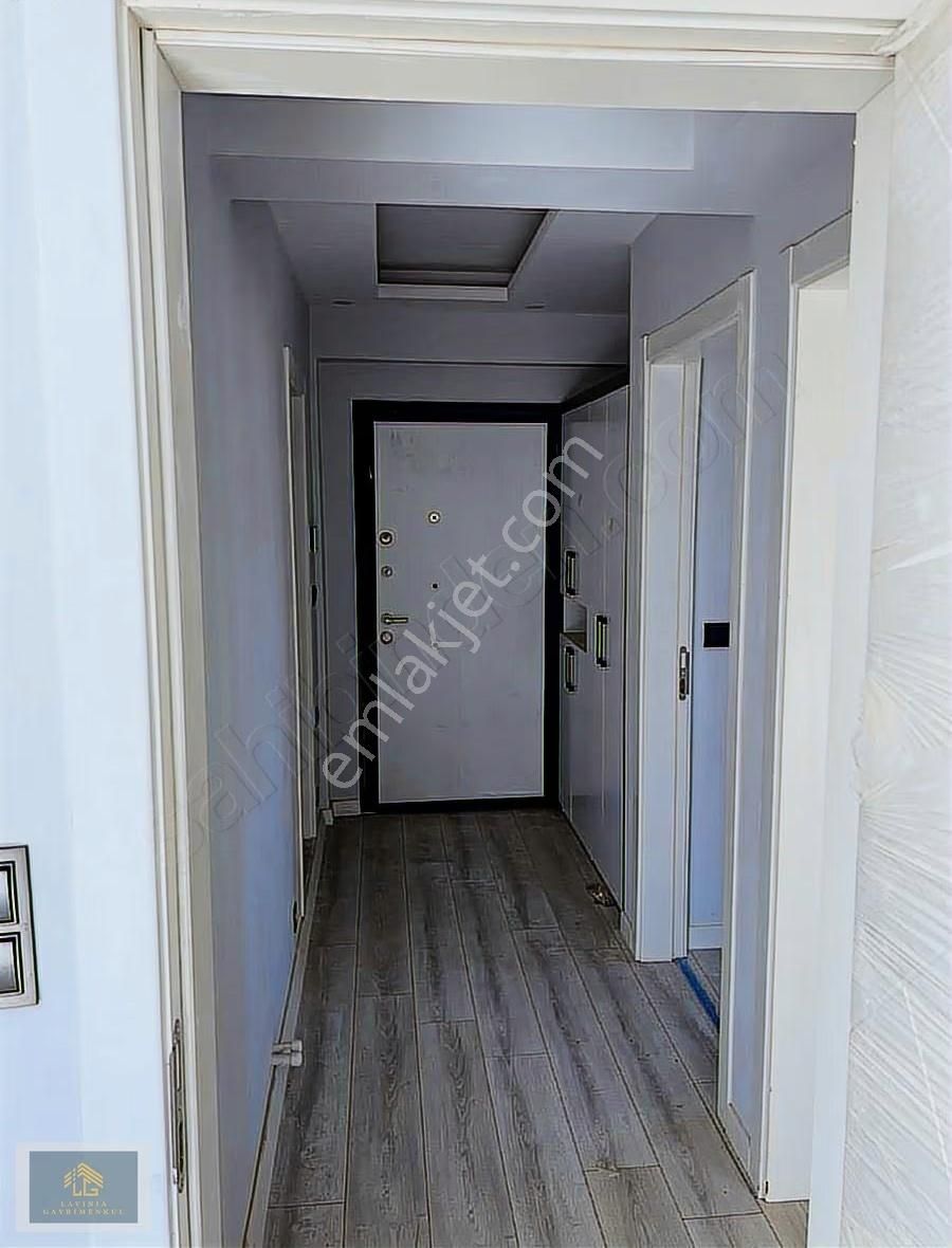 Giriş Kat 2 +1 Ebebeyn Banyolu Satılık Daire - Görsel 5