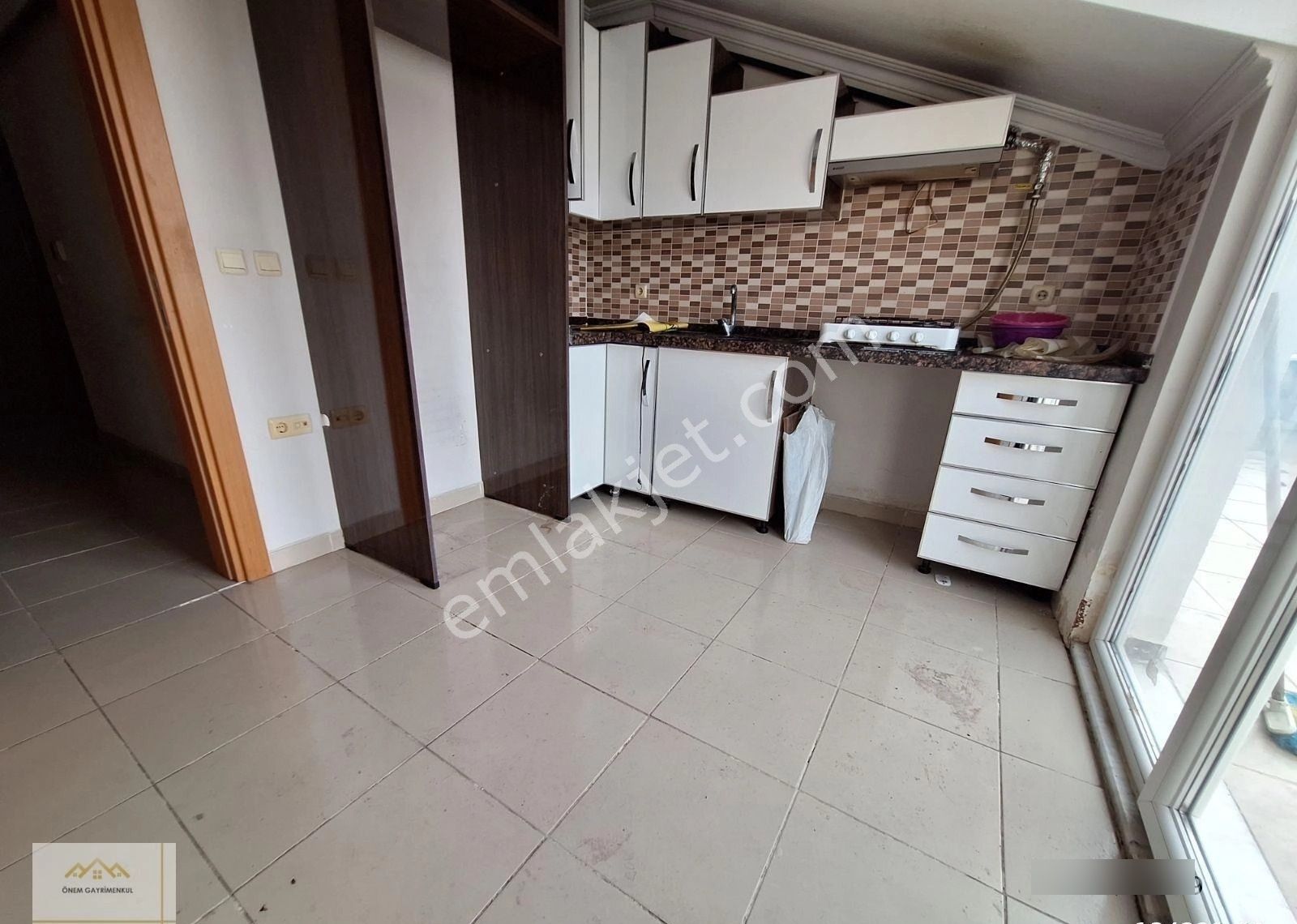 Ünalan Mahallesi'nde Muhteşem Çatı Dubleks Çift Girişli Daire - Görsel 22