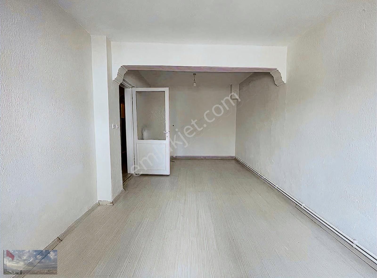Kiralık 3+1 Doğalgazlı Geniş Balkonlu Daire Merkez Lokasyonda - Görsel 2