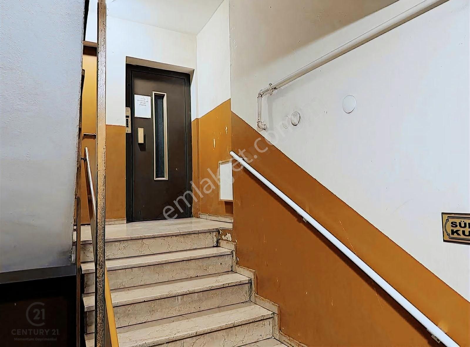 Kağıthane 28 Nisan Caddesi'nde Cadde Cepheli 140m² Satılık Ofis - Görsel 2