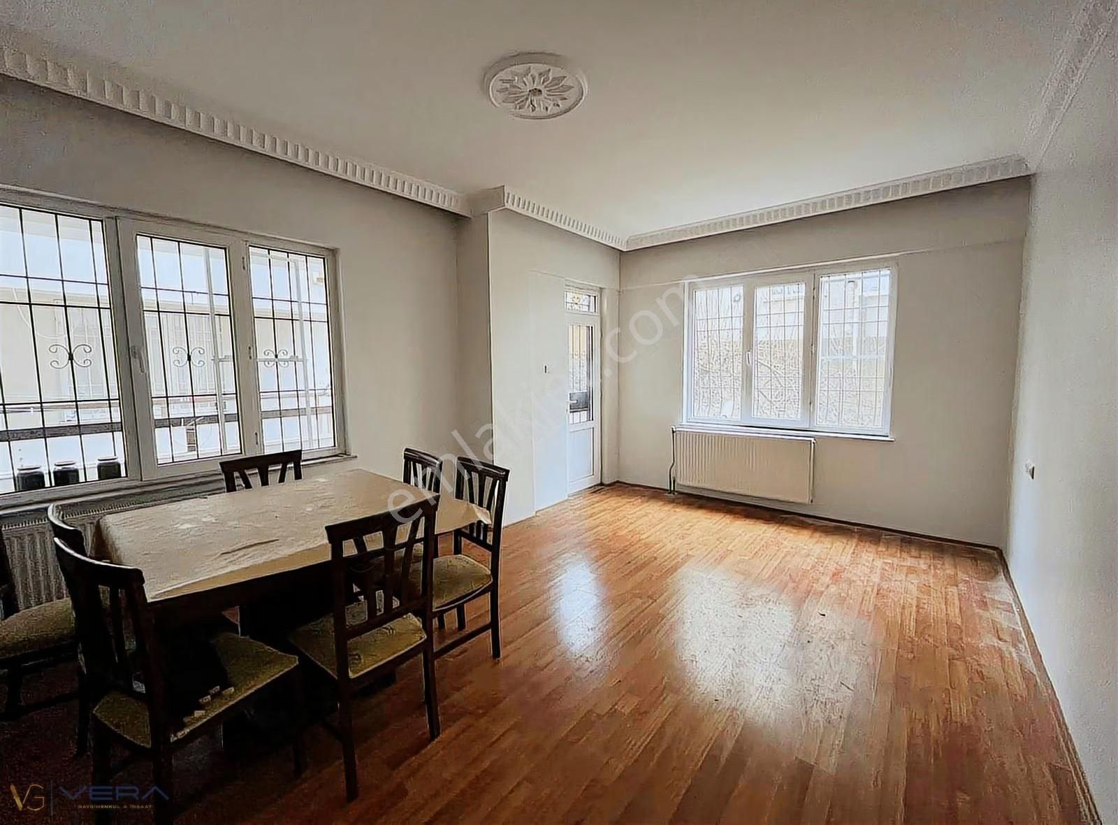 Binevler Mah.satılık 3+1 Satılık Ara Kat Daire