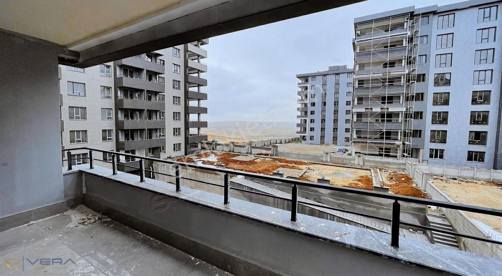 Beştepede Antebia Arkası Ara Kat 3.5+1 Lüks Daire - Görsel 12