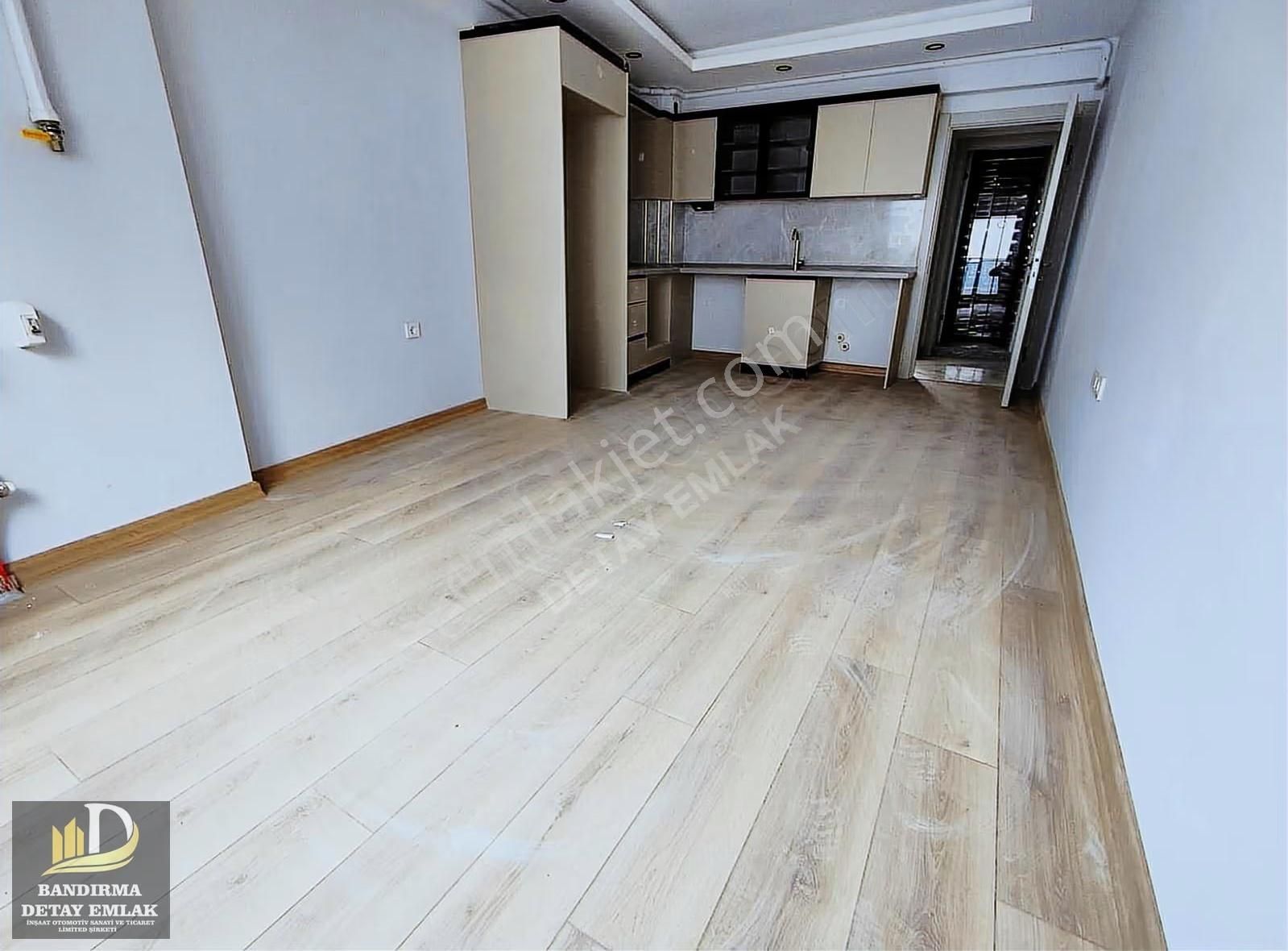 Detay Emlak'tan 17 Eylül Mah Sıfır 1+1 Ara Kat Satılık Daire