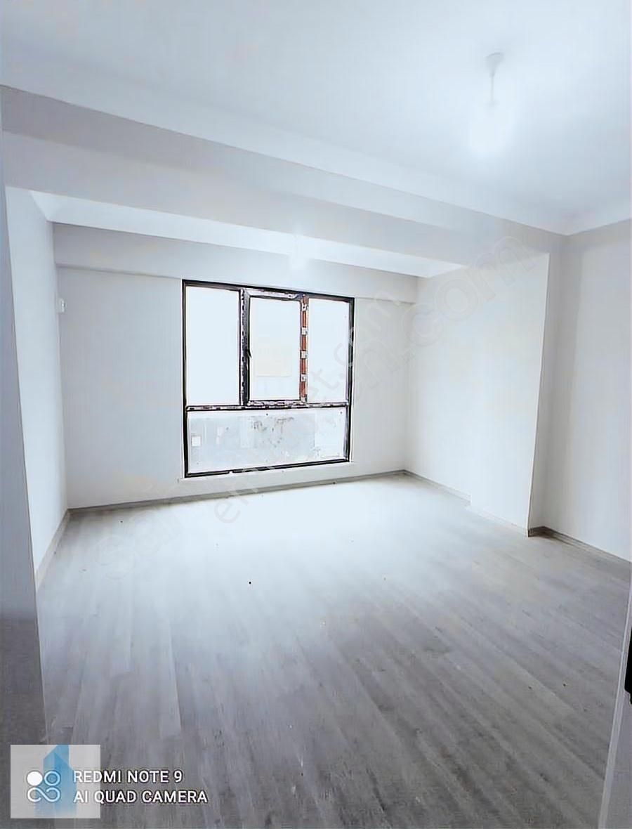 Bağcılar Yıldıztepe De Satılık 2+1 Sıfır Ara Kat Daire