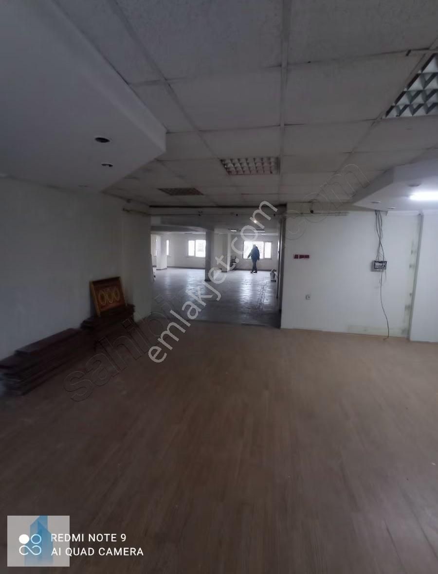 Bağcılarda Kiralık Cadde Üstü 300m2 İşyeri Birçok Sektöre Uygun - Görsel 11