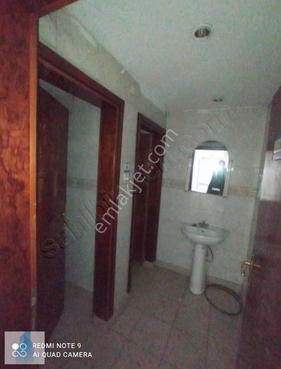 Bağcılarda Kiralık Cadde Üstü 300m2 İşyeri Birçok Sektöre Uygun - Görsel 8
